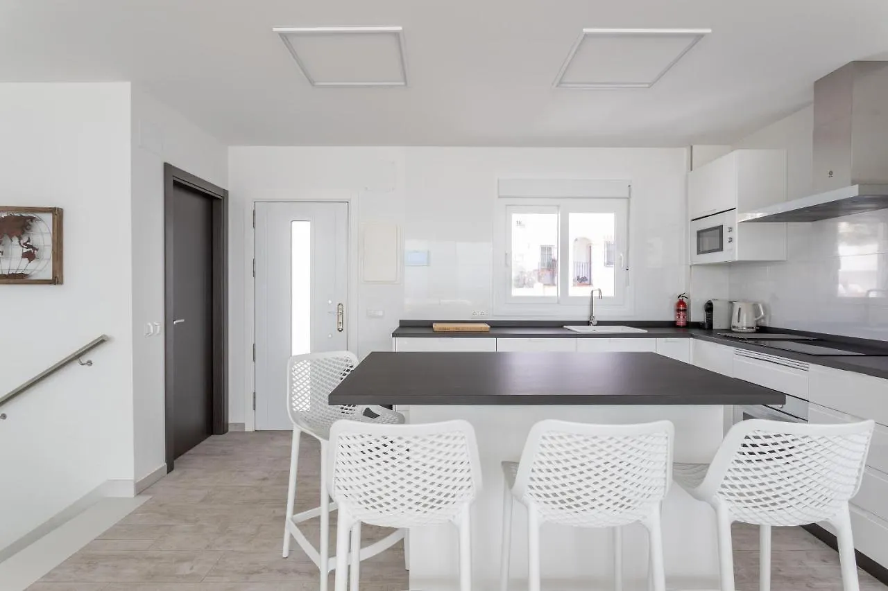 Nerja Luxury Apartment 0*,